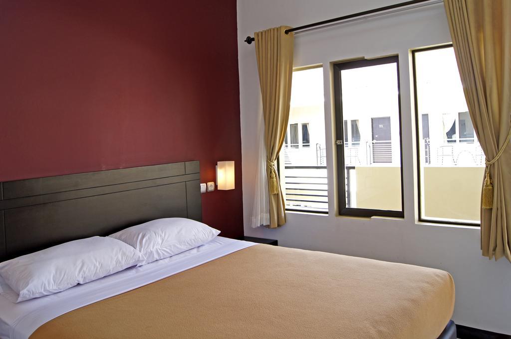 The Winner Premier Hotel Pemalang Quarto foto