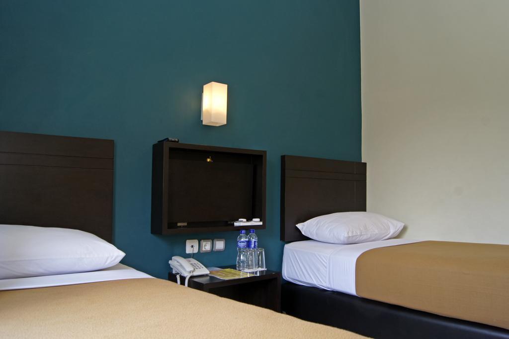 The Winner Premier Hotel Pemalang Quarto foto